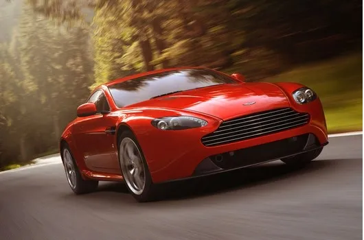 Aston Martin VANTAGE