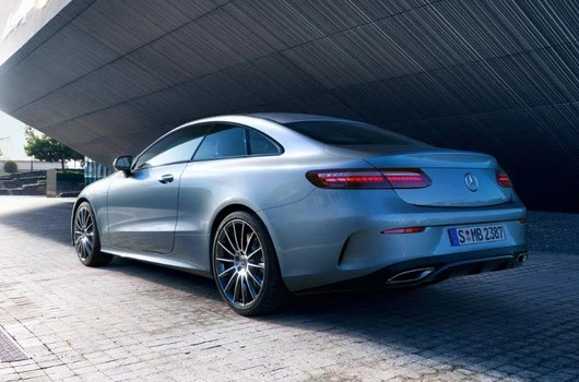 Mercedes Benz CLASSE E COUPE