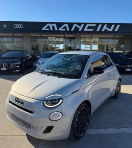 Fiat 500 Berlina Hybrid Icon 