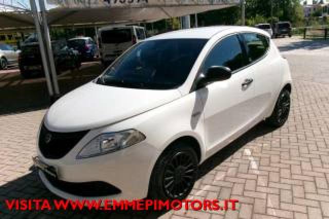 Lancia Ypsilon 1.0 Firefly 5 Porte S&s Hybrid Ecochic Silver 