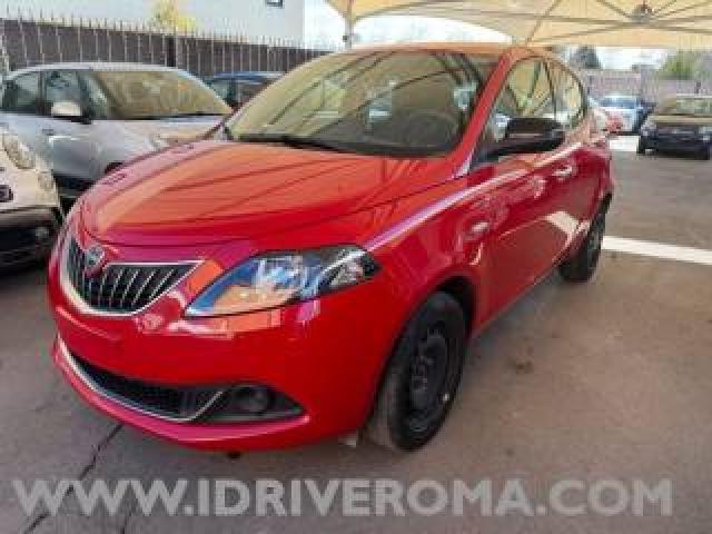 Lancia Ypsilon 1.0 Firefly Hybrid Ecochic Silver + 