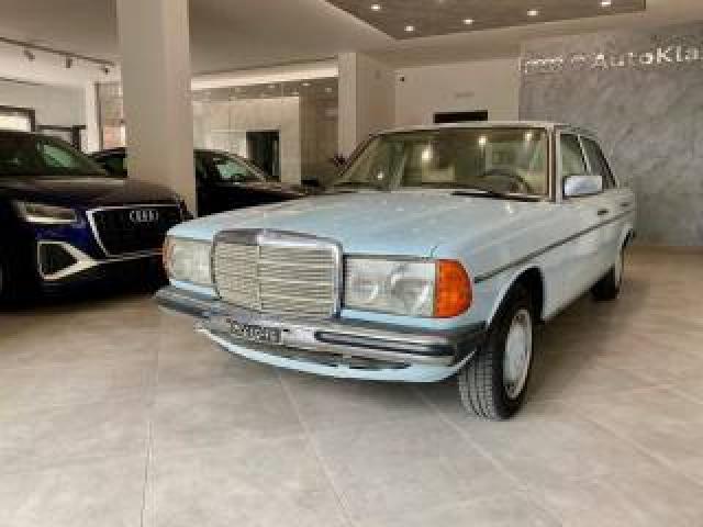 Mercedes Benz 200 D