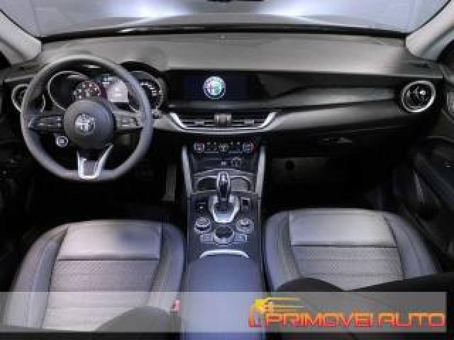 Alfa Romeo Stelvio 2.0 Turbo 200 Cv At8 Q4 Executive 