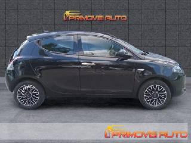 Lancia Ypsilon 1.0 Firefly 5 Porte S&s Hybrid Gold Plus 