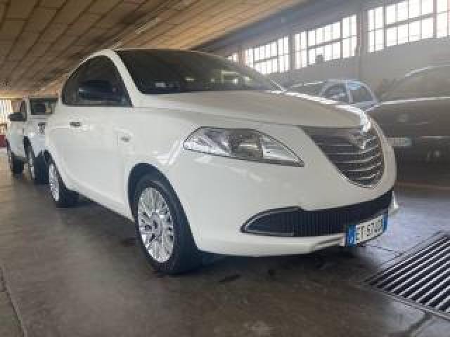 Lancia Y 0.9 Twinair 85 Cv 5 Porte S&s Gold 