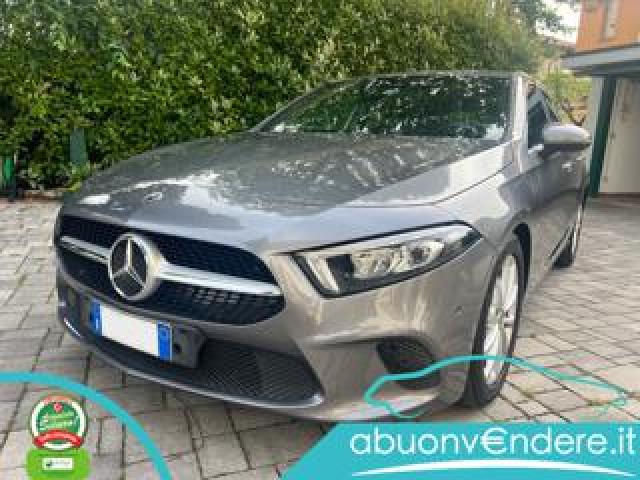 Mercedes Benz A 180 D Automatic Business Extra 