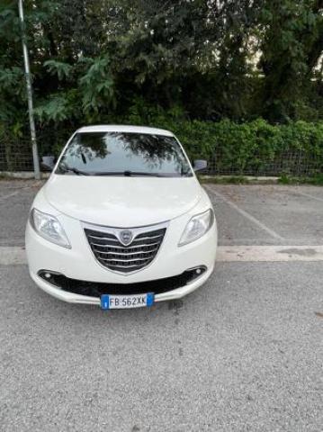 Lancia Ypsilon 1.3 Mjt 16v 95 Cv 5 Porte S&s Elle 
