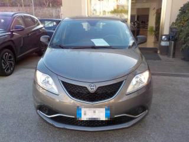 Lancia Ypsilon 1.3 Mjt 95cv S&s Silver 