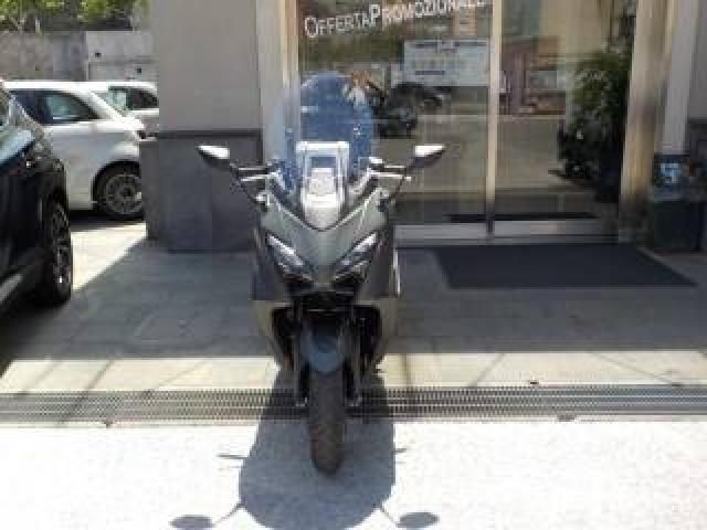 Yamaha T-Max 560 Anno 2026 