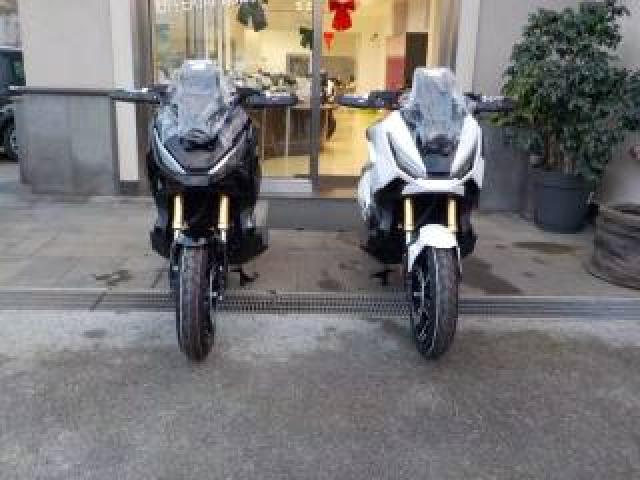 Honda X-Adv 750 Nuovo 