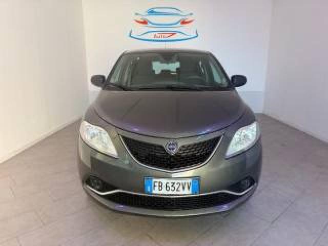 Lancia Ypsilon 1.2 69 Cv 5 .porte Gold 