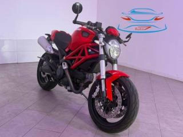 Ducati Monster 696 Plus 