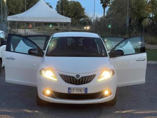Lancia Ypsilon 1.0 Firefly 5 Porte S&s Hybrid Gold Plus 