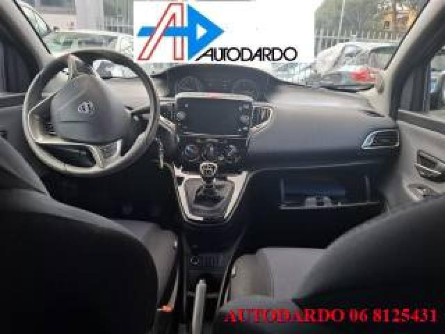 Lancia Ypsilon 1.0 Firefly 5 Porte S&s Hybrid Ecochic Gold 