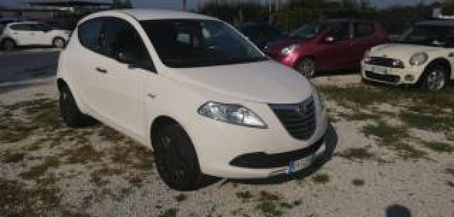 Lancia Ypsilon 0.9 Twinair 85 Cv 5 Porte Metano Ecochic  