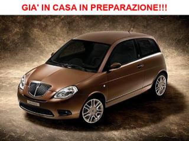 Lancia Ypsilon 1.2 Versus 