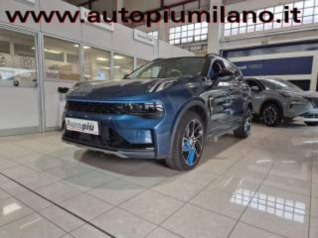 Lynk & Co 01 Phev 