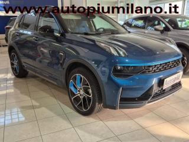 Lynk & Co 01 Phev 