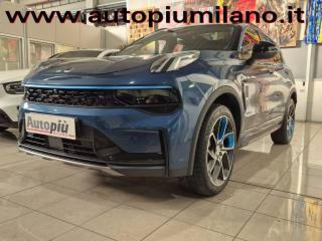 Lynk & Co 01 Phev 