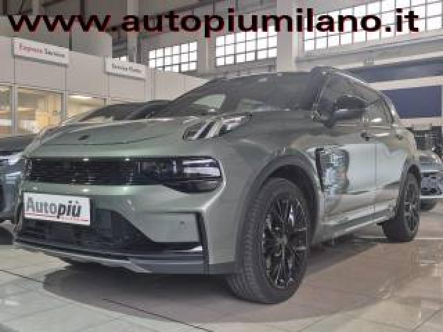 Lynk & Co 01 Phev More 