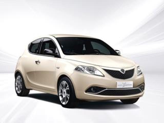 Lancia Ypsilon 1.0 Firefly Hybrid Ecochic Gold 