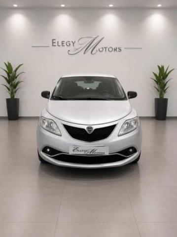 Lancia Ypsilon 1.2 69 Cv 5 Porte Gpl Ecochic Silver 