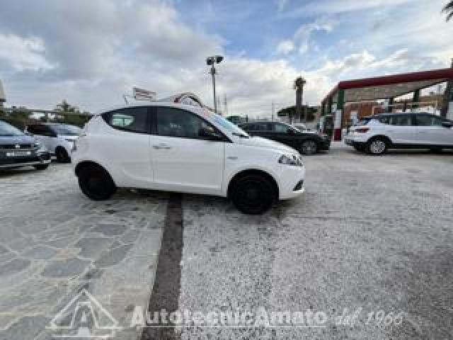 Lancia Ypsilon 1.0 Firefly 5 Porte S&s Hybrid Alberta Ferretti 