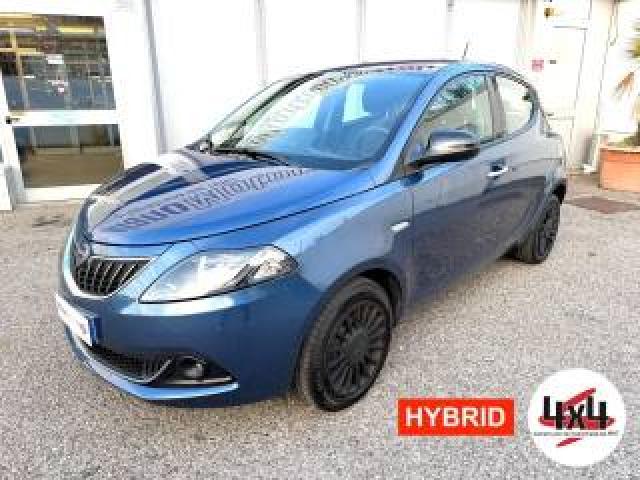 Lancia Ypsilon 1.0 Firefly Hybrid 5 Pt. Silver 
