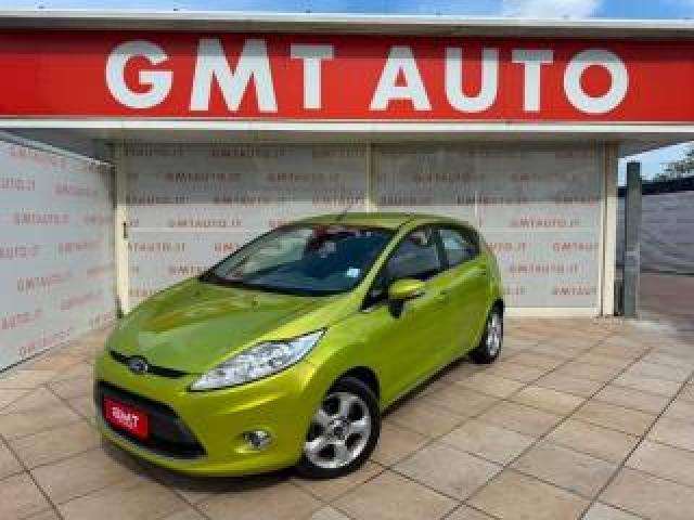 Ford Fiesta Neopatentati **pronta Consegna** 