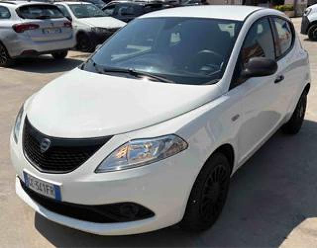 Lancia Ypsilon 1.0 Firefly 5 Porte S&s Hybrid Ecochic Gold 