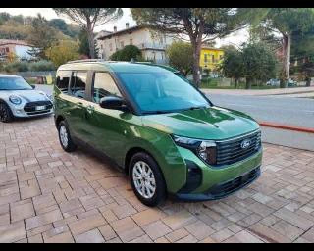 Ford Tourneo Courier 1.0 Ecoboost Titanium 