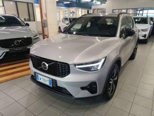 Volvo Xc40 B4 Automatico Plus Dark 