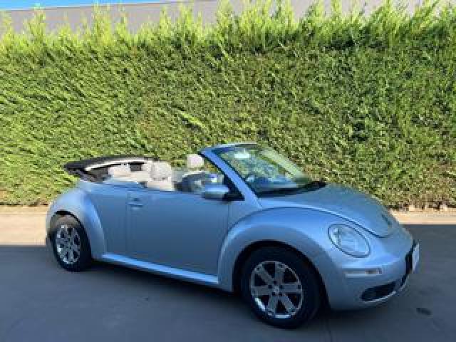 Volkswagen New Beetle 1.6 Cabrio 