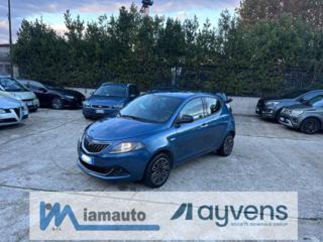Lancia Ypsilon Hybrid Gold 1.0cc 70cv 