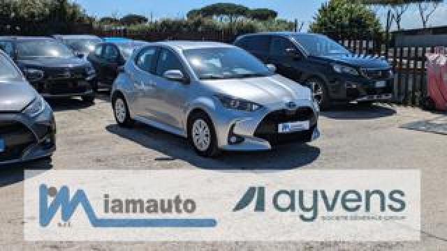 Toyota Yaris Business 1.5h 92cv - Autocarro N1 