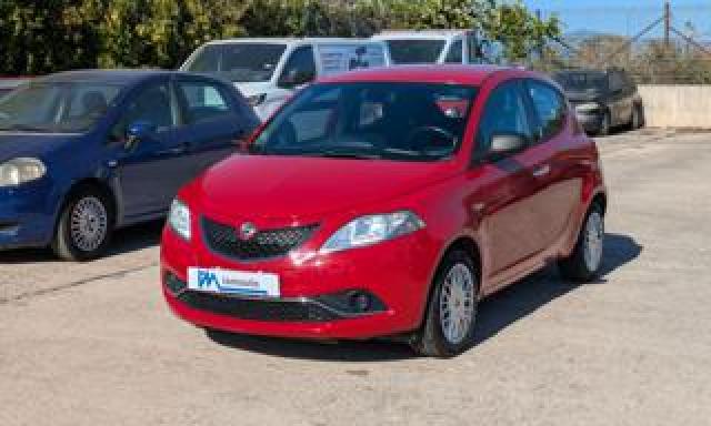 Lancia Ypsilon 1.2cc 69cv 