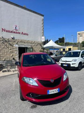 Lancia Ypsilon 1.0 Firefly S&s Hybrid 