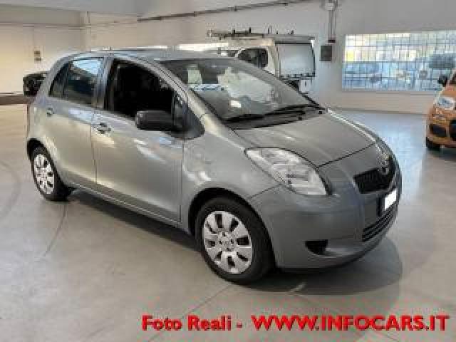Toyota Yaris 1.0 5 Porte 70 Cv - Neopatentati 