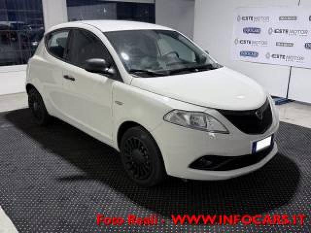 Lancia Ypsilon 1.0 Hybrid 70 Cv Ecochic Gold - Promo 