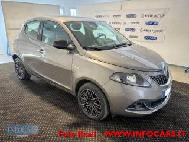 Lancia Ypsilon 1.0 Firefly Hybrid Silver Plus - Promo 