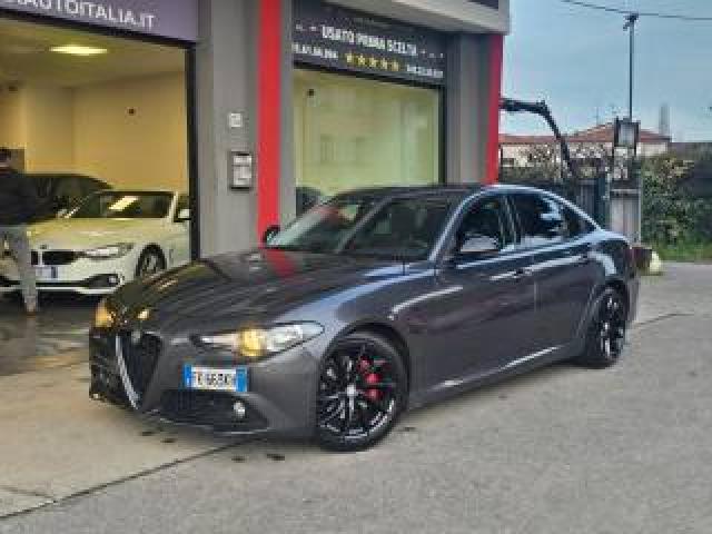 Alfa Romeo Giulia 2.2 Turbodiesel 150 Cv At8 Autom Leggi Descrizione 