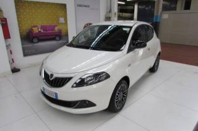 Lancia Ypsilon 1.0 Firefly 70cv 5 Porte S&s Hybrid Platino 