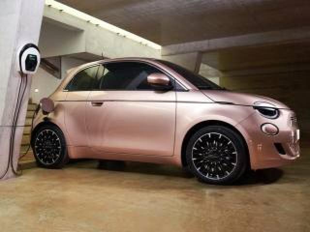 Fiat 500e 3+1 42 Kwh 