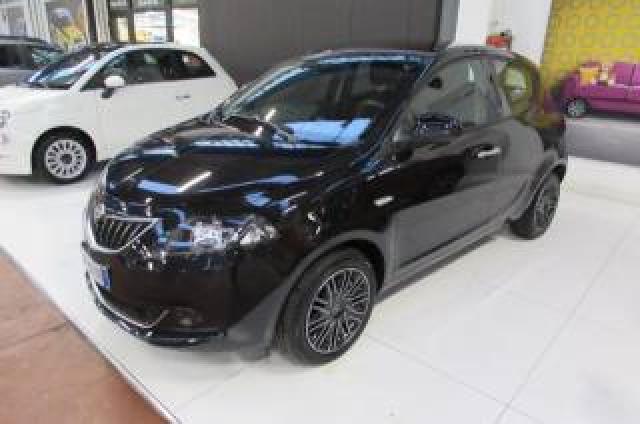 Lancia Ypsilon 1.0 Firefly 70cv 5 Porte S&s Hybrid Ecochic Gold 