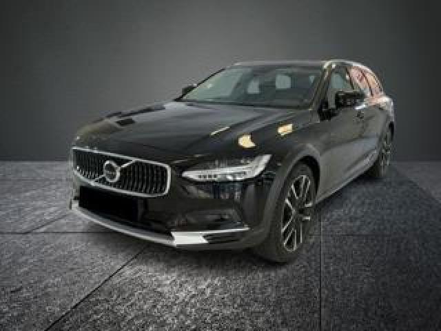 Volvo V90 Cross Country B4 