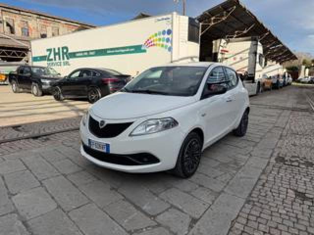 Lancia Ypsilon 1.2 69 Cv 5 Porte Gpl Ecochic Silver 