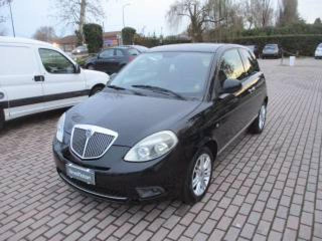 Lancia Ypsilon 1.2 69cv Ok Neopat./clima/radio 