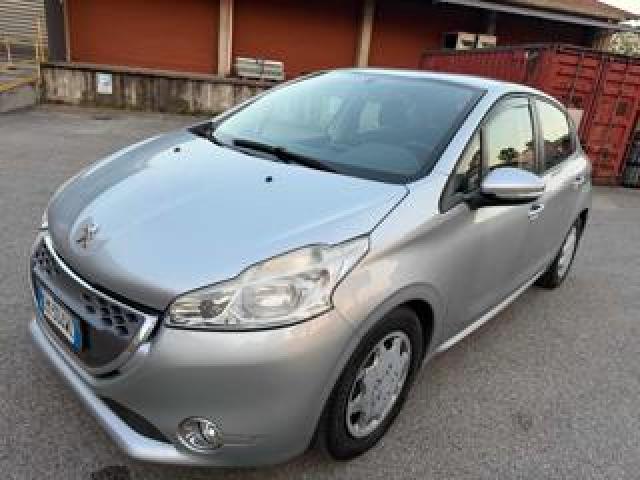 Peugeot 208 129,277km 1.4 8v E-Hdi 68cv S&s Robot. 5p. Active 