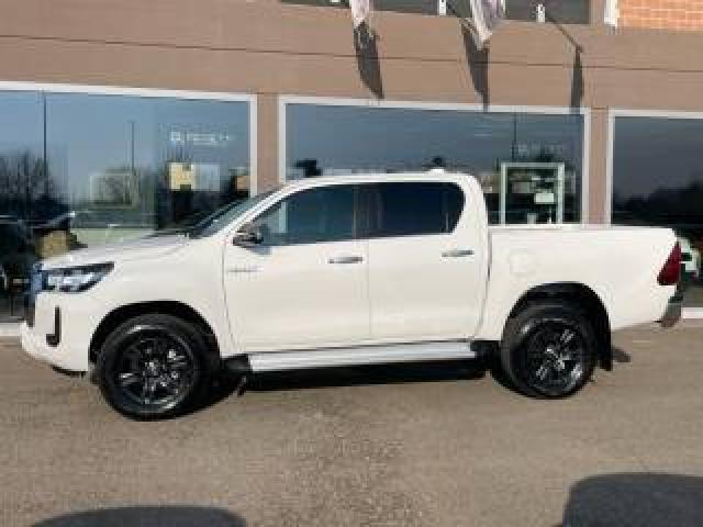 Toyota Hilux 2.8 D-4d A/t 4wd 48v 4 Porte Double Cab Lounge 