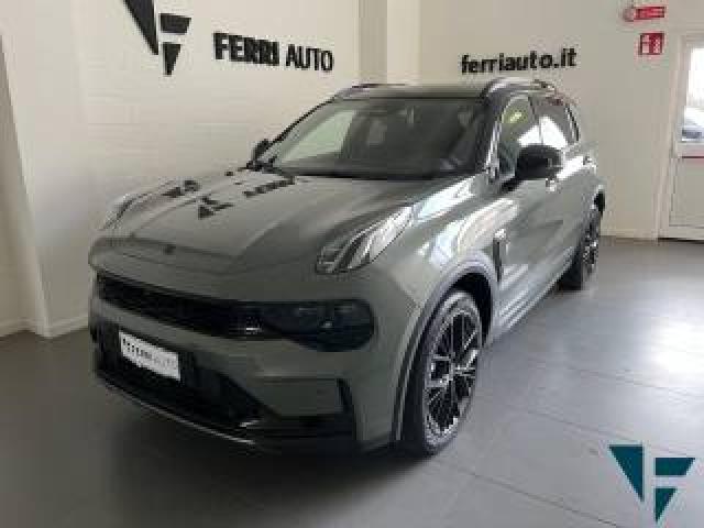 Lynk & Co 01 Phev More 